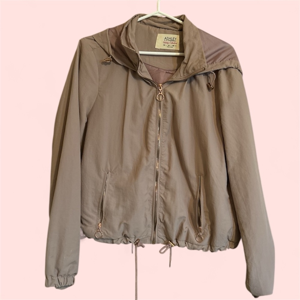 Ashley By 26 International Women's Utility Jacket in Taupe